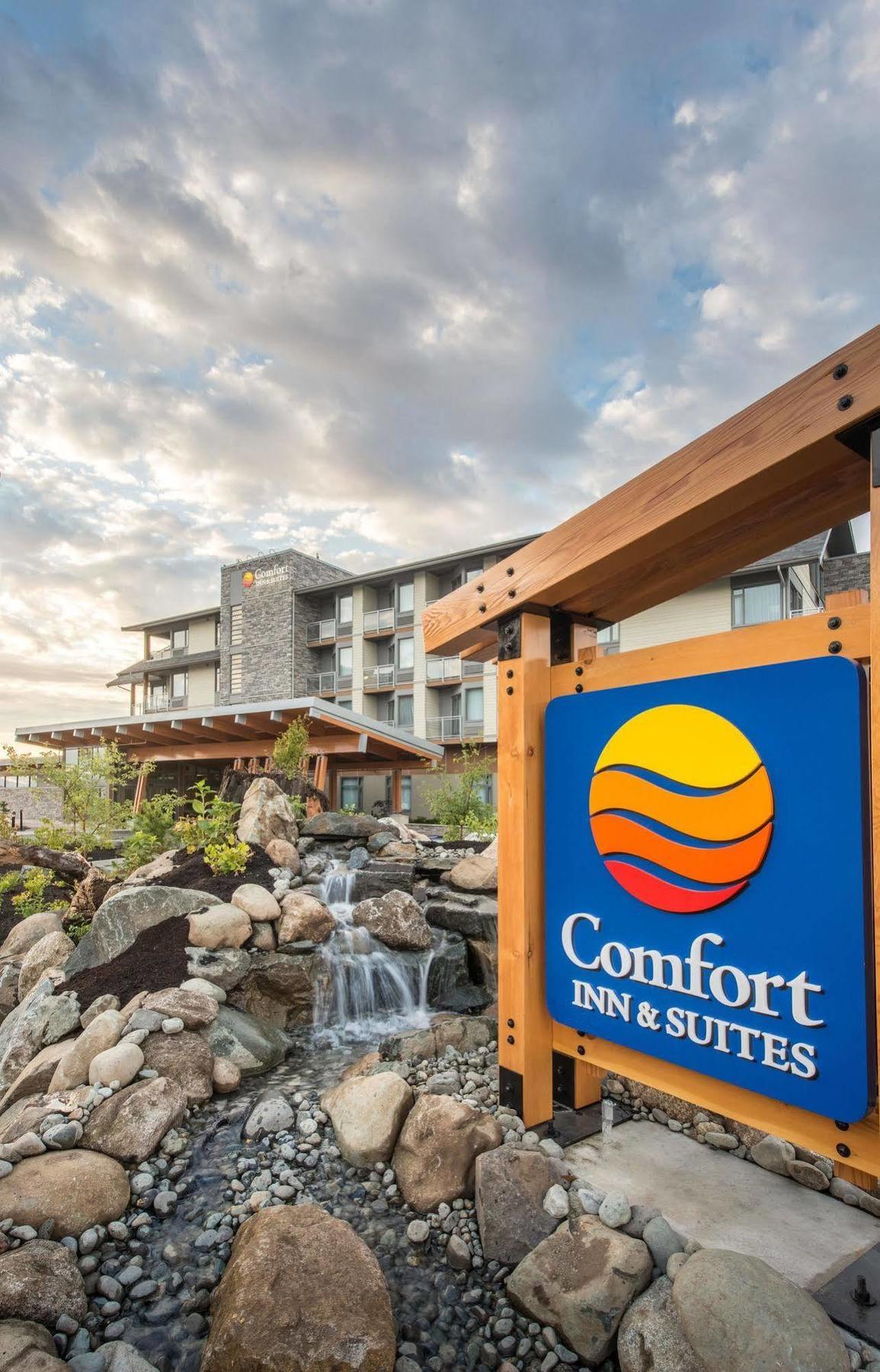 Comfort Inn & Suites Campbell River Buitenkant foto